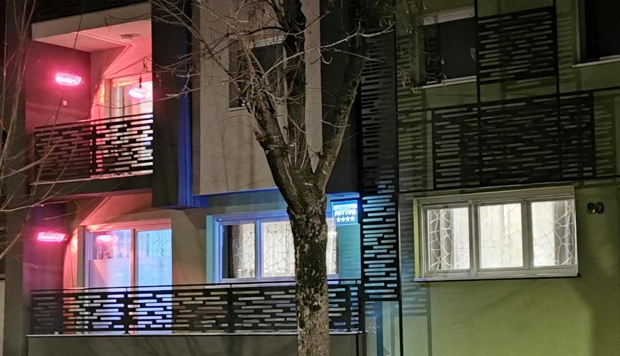 Apartmani Peyton Σλαβόνσκι Μπροντ Εξωτερικό φωτογραφία